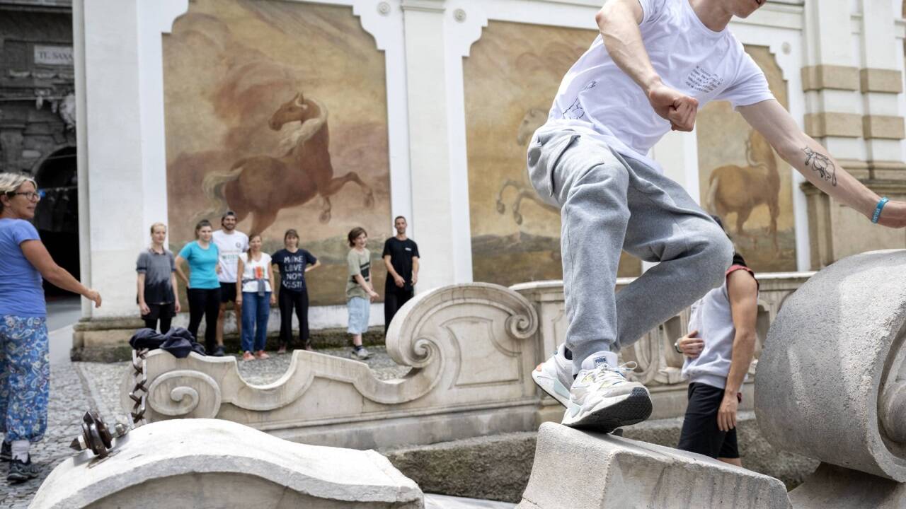 Aufwärmen für die Parade zum Abschluss der Sommerszene.  Aufwärmen für die Parade zum Abschluss der Sommerszene.