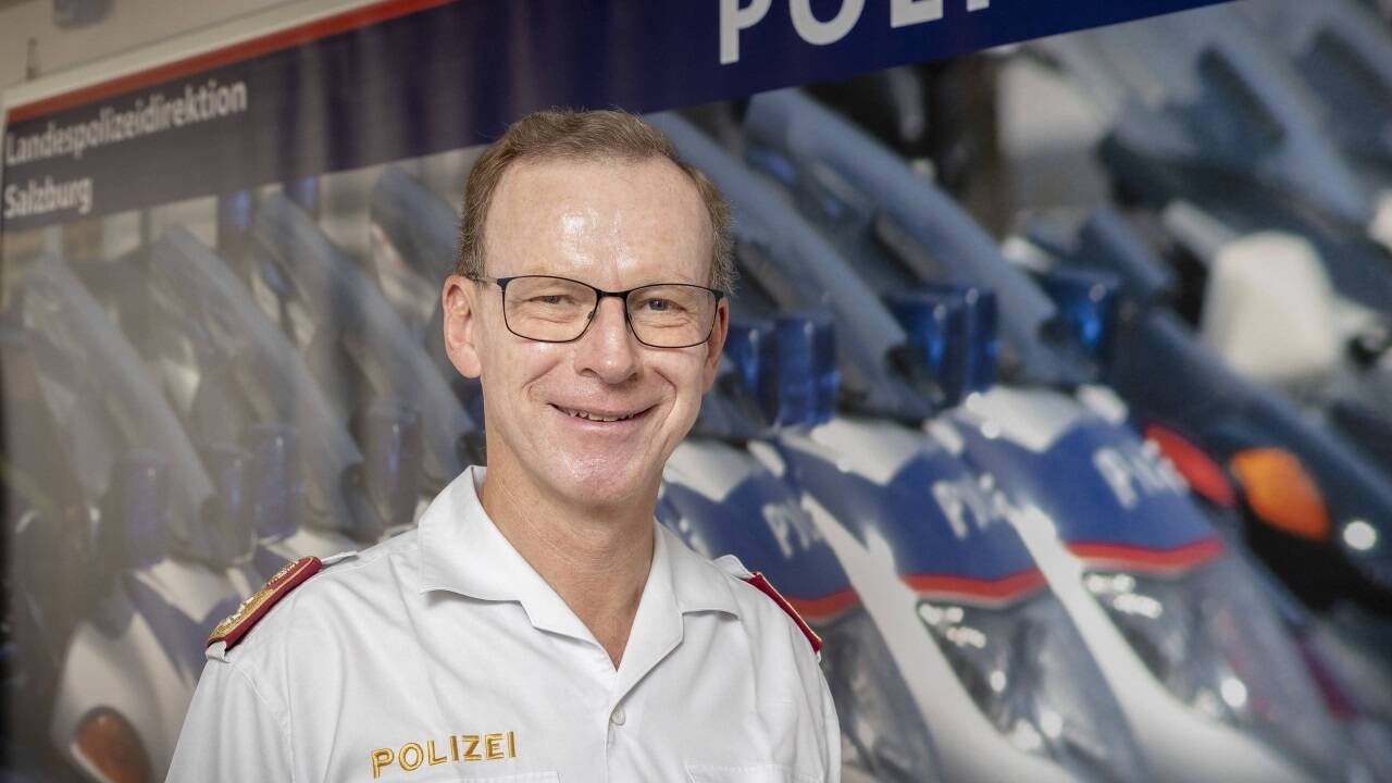 Fast 43 Jahre bei der Salzburger Exekutive: Oberst Friedrich Schmidhuber, seit Mitte der 90er Jahre Chef der Landesverkehrsabteilung der Polizei.  