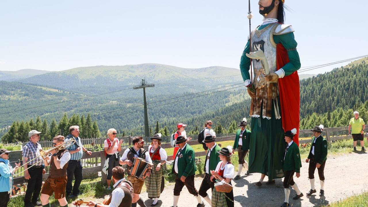 Die Samsongruppe St. Margarethen war beim Almsommer-Auftakt am Aineck selbstverständlich auch dabei. 