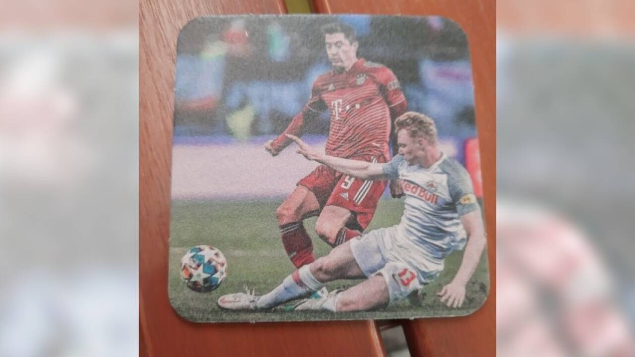 Vater Hubert Seiwald ließ für die Feier eigene Bierdeckel anfertigen. 