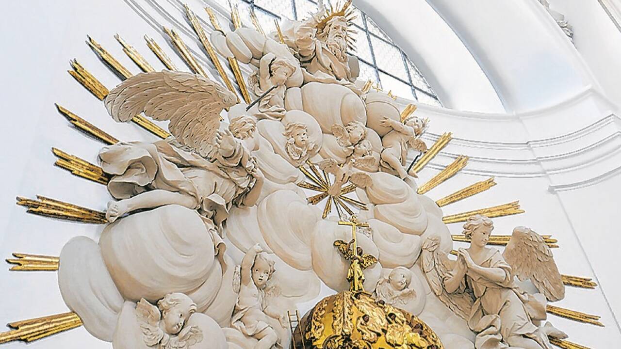 Ein Stuckgebilde zum Staunen. Ein Stuckgebilde zum Staunen.