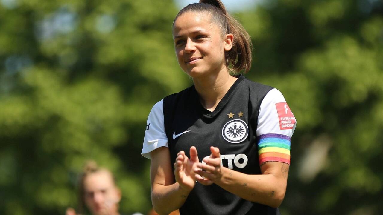 Laura Feiersinger.  