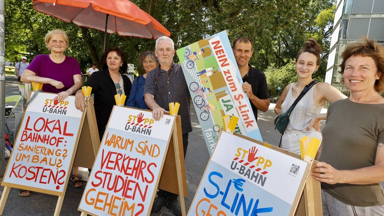 Die Initiative Stopp U-Bahn um Wilfried Rogler. Die Initiative Stopp U-Bahn um Wilfried Rogler.