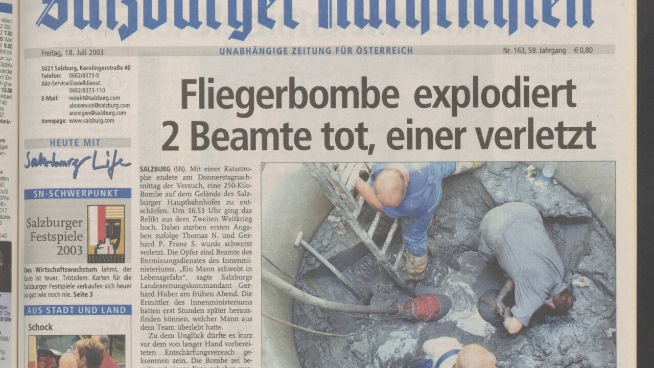 Die Titelseite der SN am 18. Juli 2003: Bei einem Entschärfungseinsatz am Vortag sind zwei Sprengmeister ums Leben gekommen.  