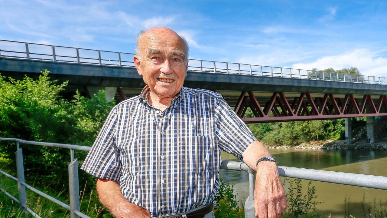 Der Salzburger Gerold Müller (89) hat die Bombenangriffe als 11-jähriger Bub miterlebt. 