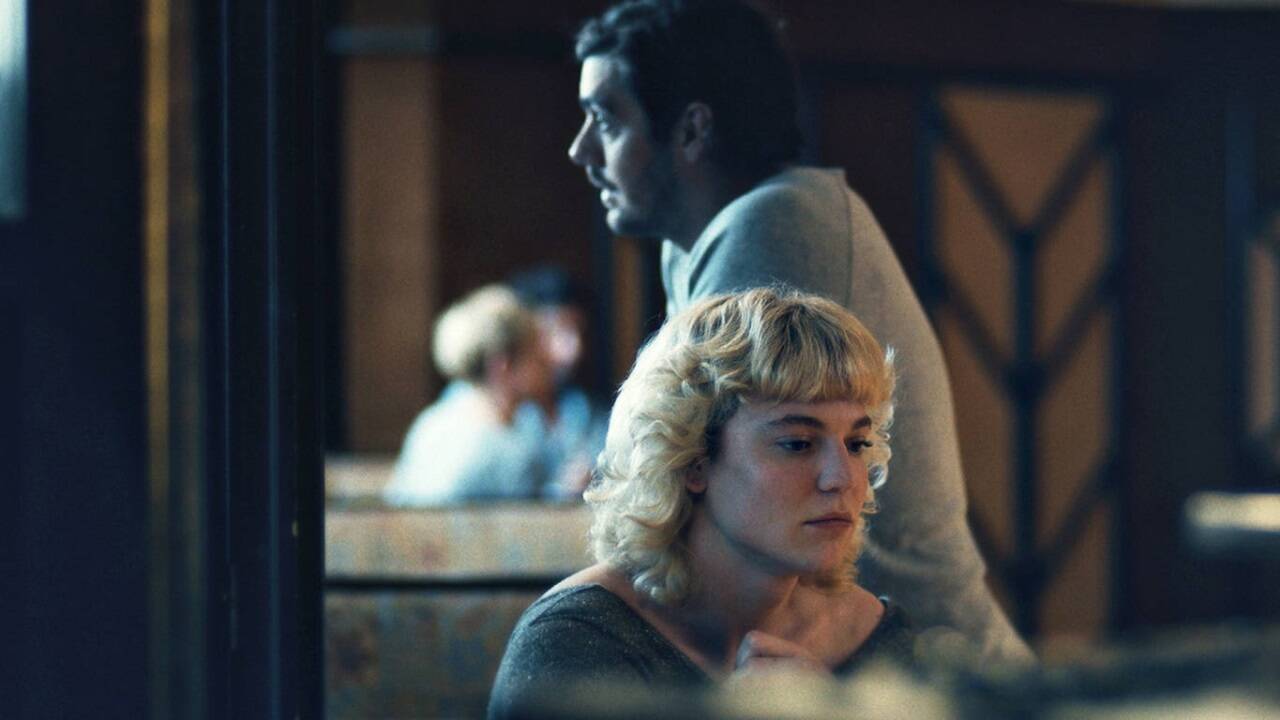 Bilder zum Film „Bis ans Ende der Nacht“. 