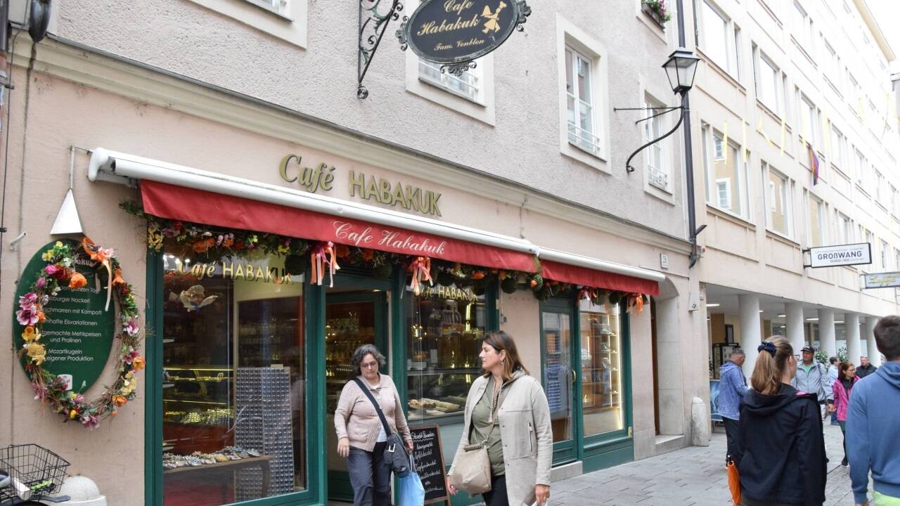 An Schönwettertagen stehen die Gäste vor dem Eis Schlange. 
