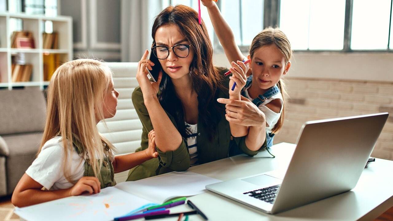 Um Beruf und Familie gut vereinen zu können, benötigt es eine zeitlich flexible Kinderbetreuung.  