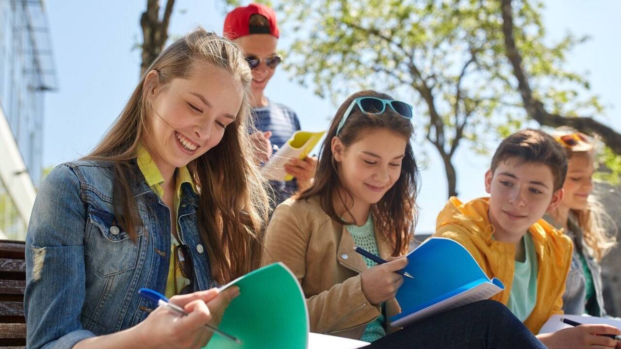 Ohne Druck lernt es sich in den Ferien oft leichter - und vor allem stressbefreiter.  
