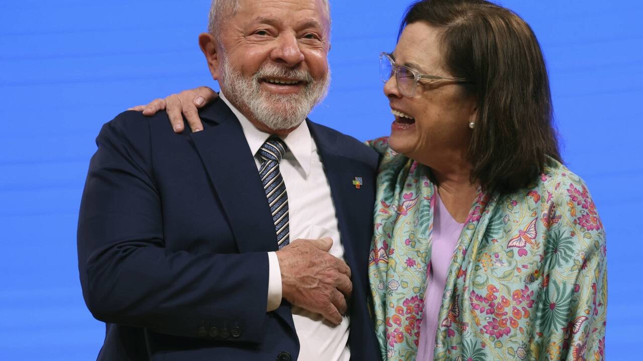 Brasiliens Präsident Lula da Silva trat als Wortführer seiner Region auf. Im Bild mit El Salvadors Außenministerin Alexandra Hill Tinoco. 
