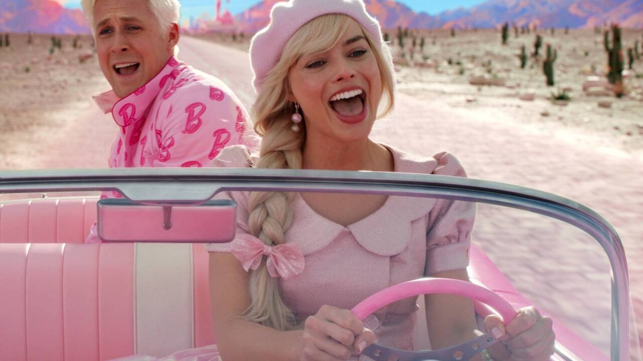 Margot Robbie als Barbie, Ryan Gosling als Ken 