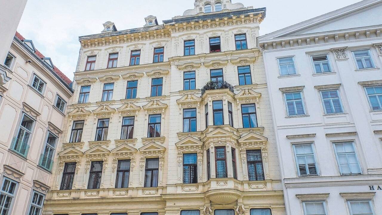Das Stadtbild von Wien wird von Altbauten geprägt. Neuer Wohnraum entsteht derzeit zu wenig.  