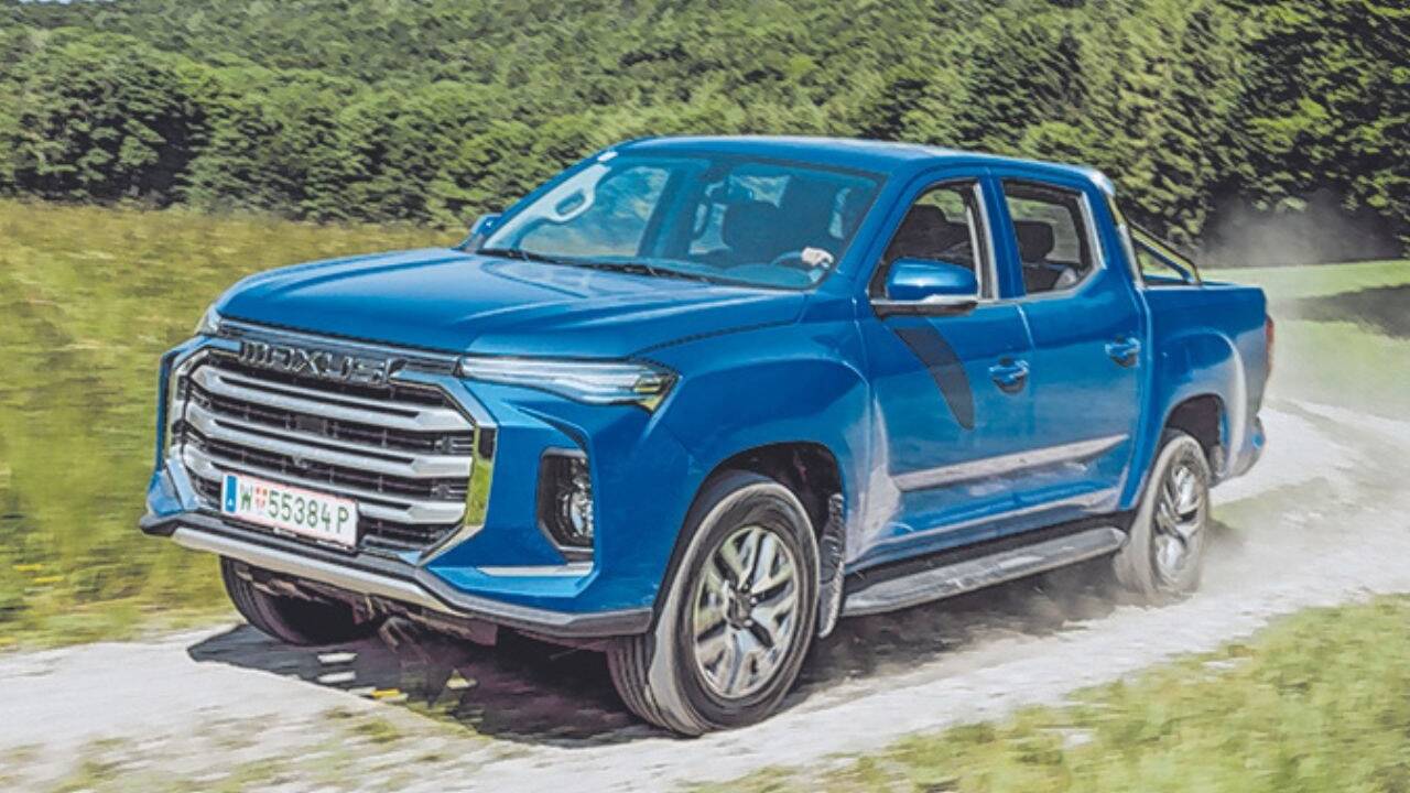 Außen klassisch, innen elektrisch.   Außen klassisch, innen elektrisch.