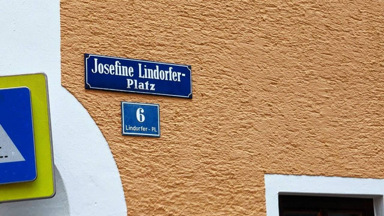 Das Haus am Josefine-Lindorfer-Platz wurde von der Halleiner Bauträgerfirma Huber & Pilz revitalisiert.  