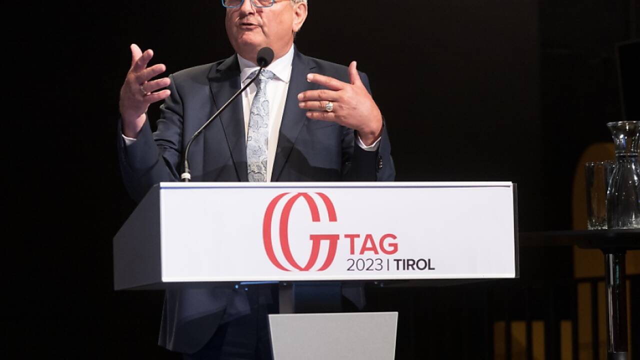 Gemeinden-Chef bleibt in den Schlagzeilen 