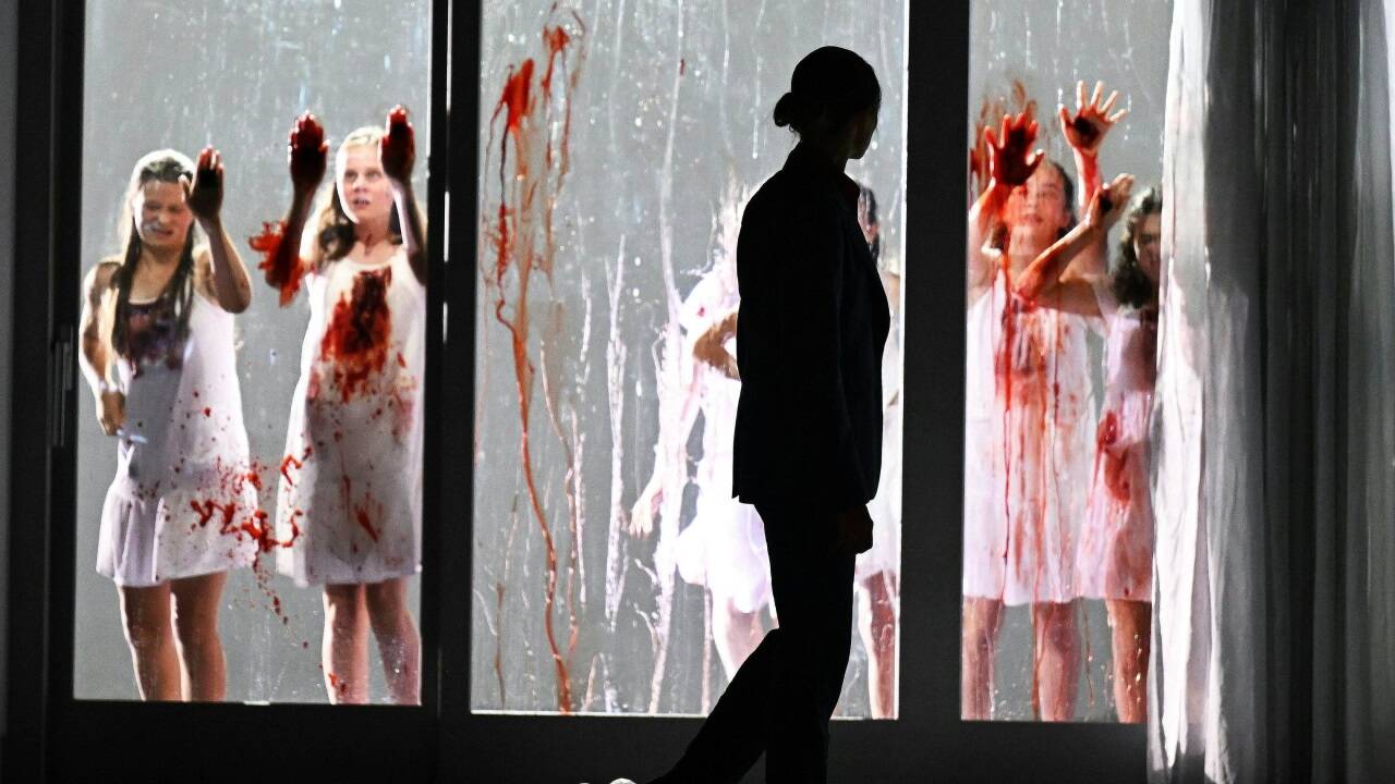 Eine Szene während der Fotoprobe der Oper "Le Nozze di Figaro" von Salzburger Festspiele Eine Szene während der Fotoprobe der Oper 'Le Nozze di Figaro' von Salzburger Festspiele