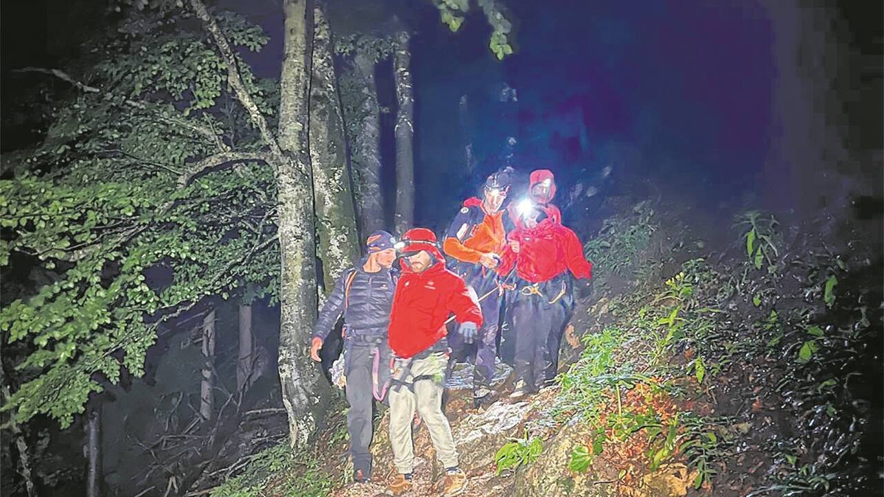 Einsatz am Schafberg am Dienstagabend: Zwei Wanderer kamen dort im Gewitter und schlecht ausgerüstet nicht mehr weiter.  