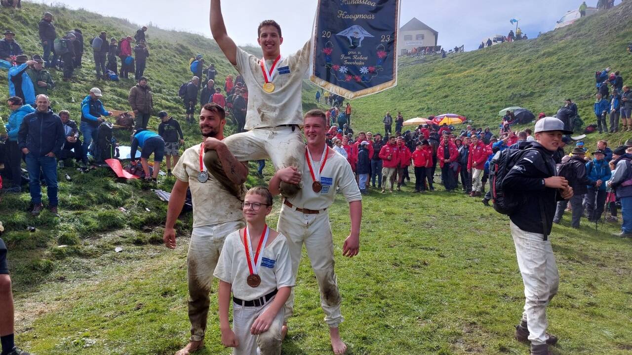 Wer nicht dreckig ist, hat nicht mitgekämpft.   Wer nicht dreckig ist, hat nicht mitgekämpft.