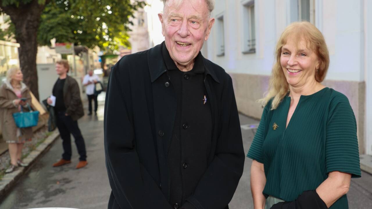 Regisseur Claus Peymann und Schauspielchefin der Festspiele Bettina Hering bei der Premiere von „Amour“. 