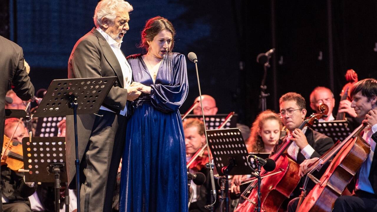 Plácido Domingo wird mit seinem Sohn José Plácido Domingo Guerra 