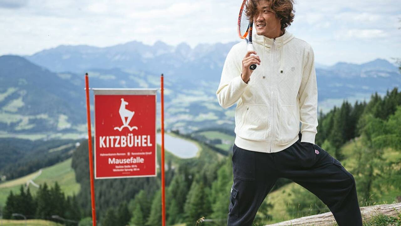 Zhizhen Zhang „auf Abwegen“ in Kitzbühel. Zhizhen Zhang „auf Abwegen“ in Kitzbühel.