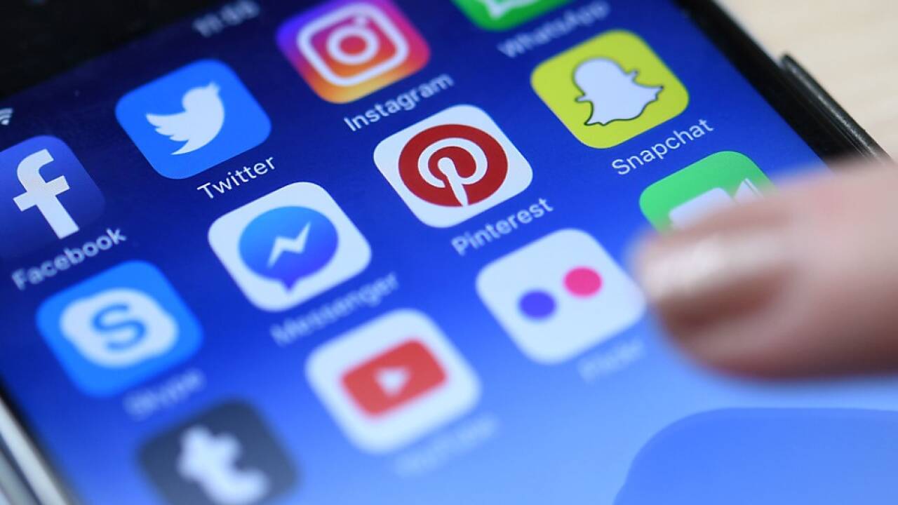 China will mit Handy-Nutzungsverbot gegen 'Internetsucht' vorgehen 