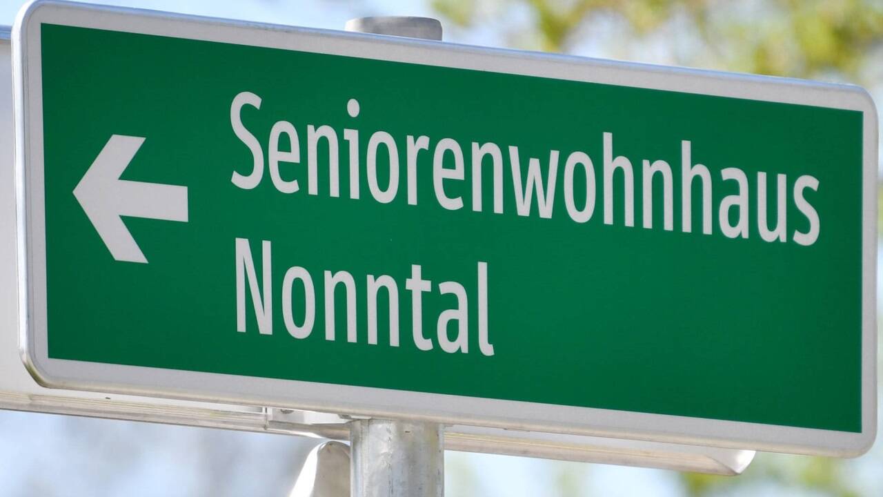 Kein Platz in einem Seniorenheim der Stadt Salzburg: Derzeit sind 261 Personen auf der Warteliste. Kein Platz in einem Seniorenheim der Stadt Salzburg: Derzeit sind 261 Personen auf der Warteliste.