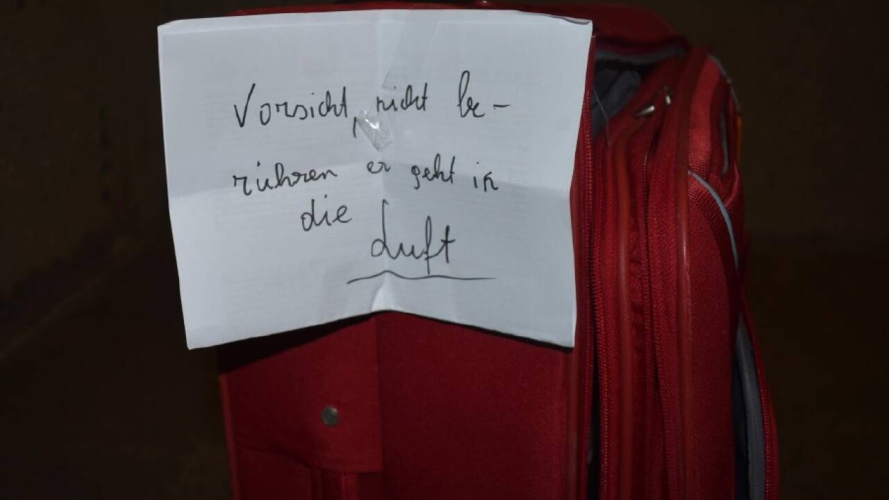 Dieser Zettel war dem Koffer beigelegt.  