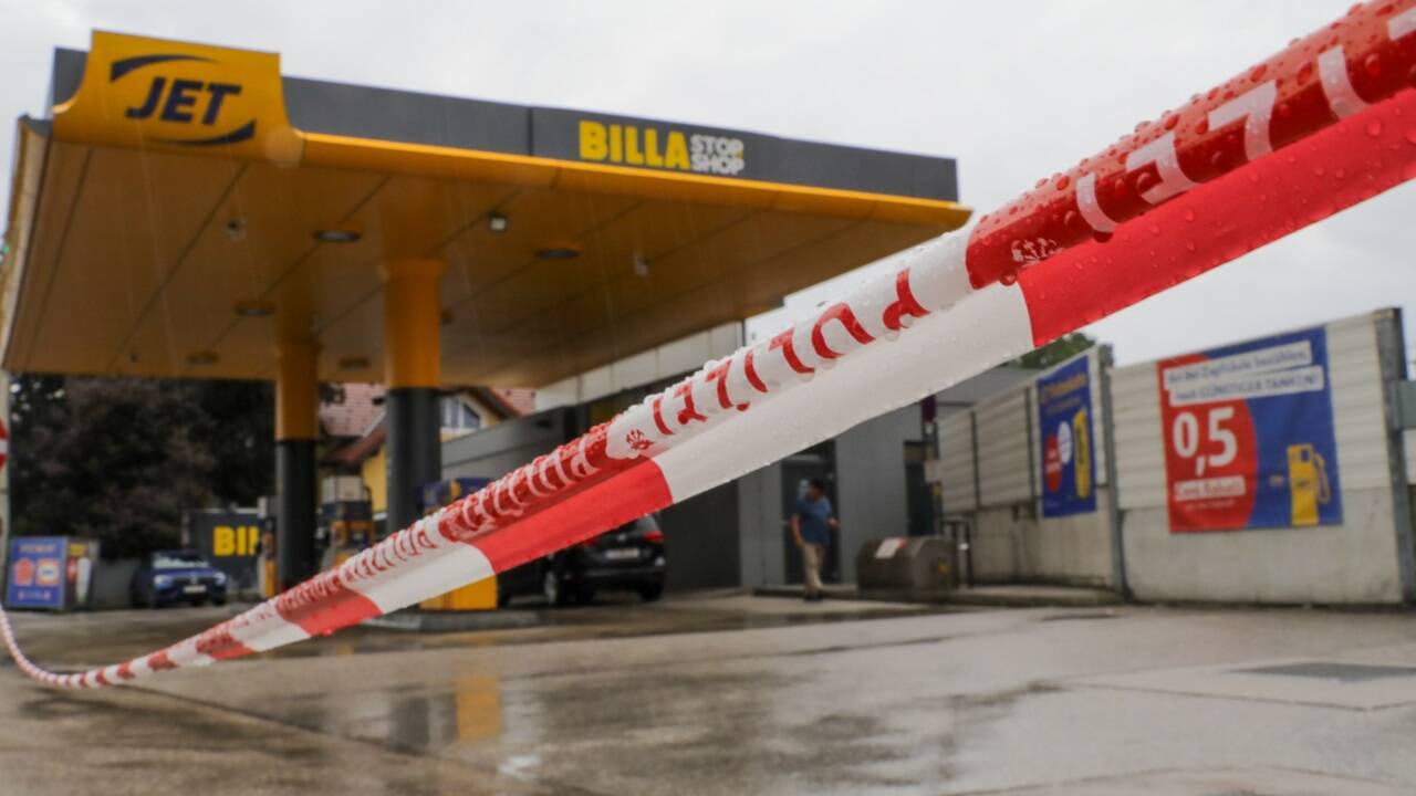 Eine Flachgauerin wird beschuldigt, zwei Tankstellen in einer Nacht überfallen zu haben – eine davon in Eugendorf, die andere in Thalgau. Am 1. August bedrohte ein 19-Jähriger den Mitarbeiter einer Tankstelle in Salzburg (Bild). Die Frau und der junge Mann wurden nun beide angeklagt.  
