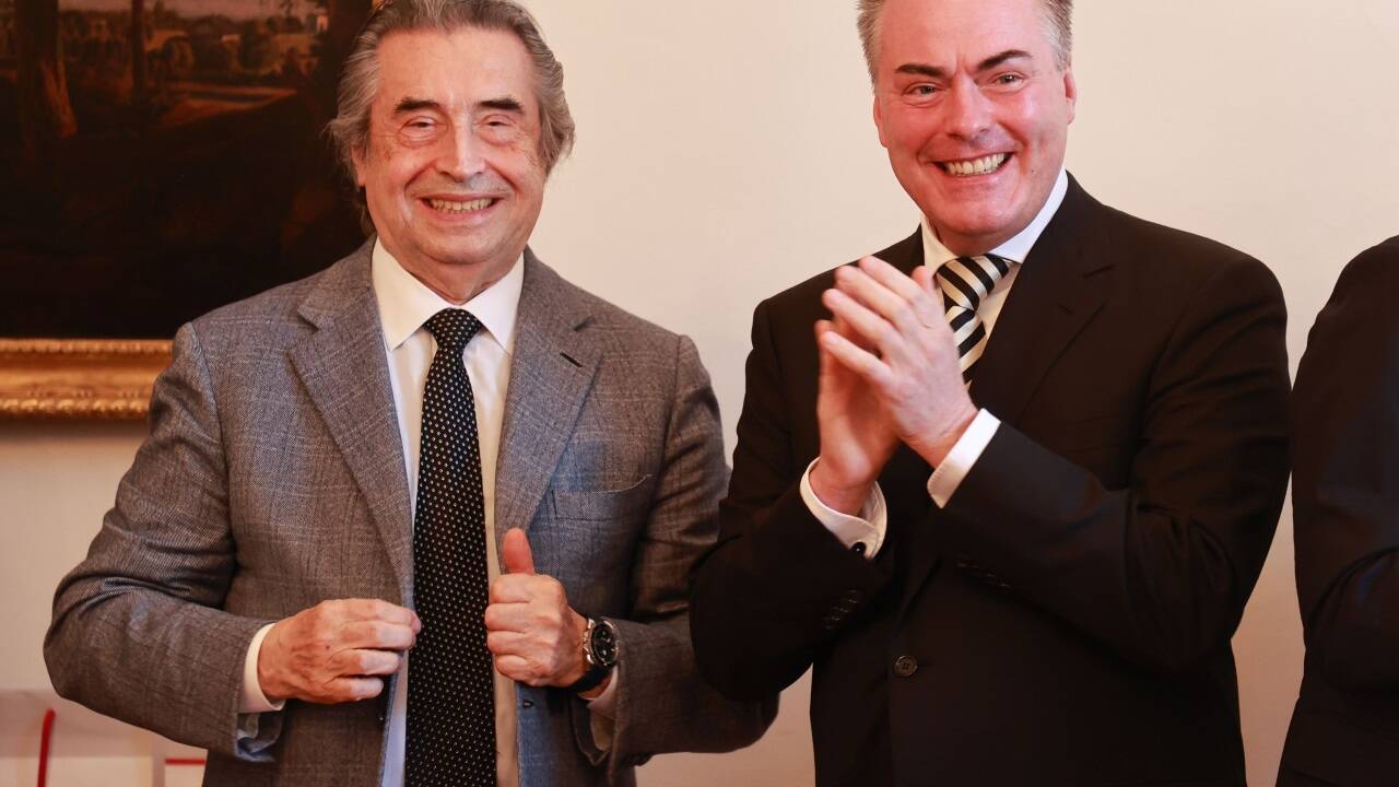 Maestro Riccardo Muti mit dem Vorstand der Wiener Philharmoniker, Daniel Froschauer.  