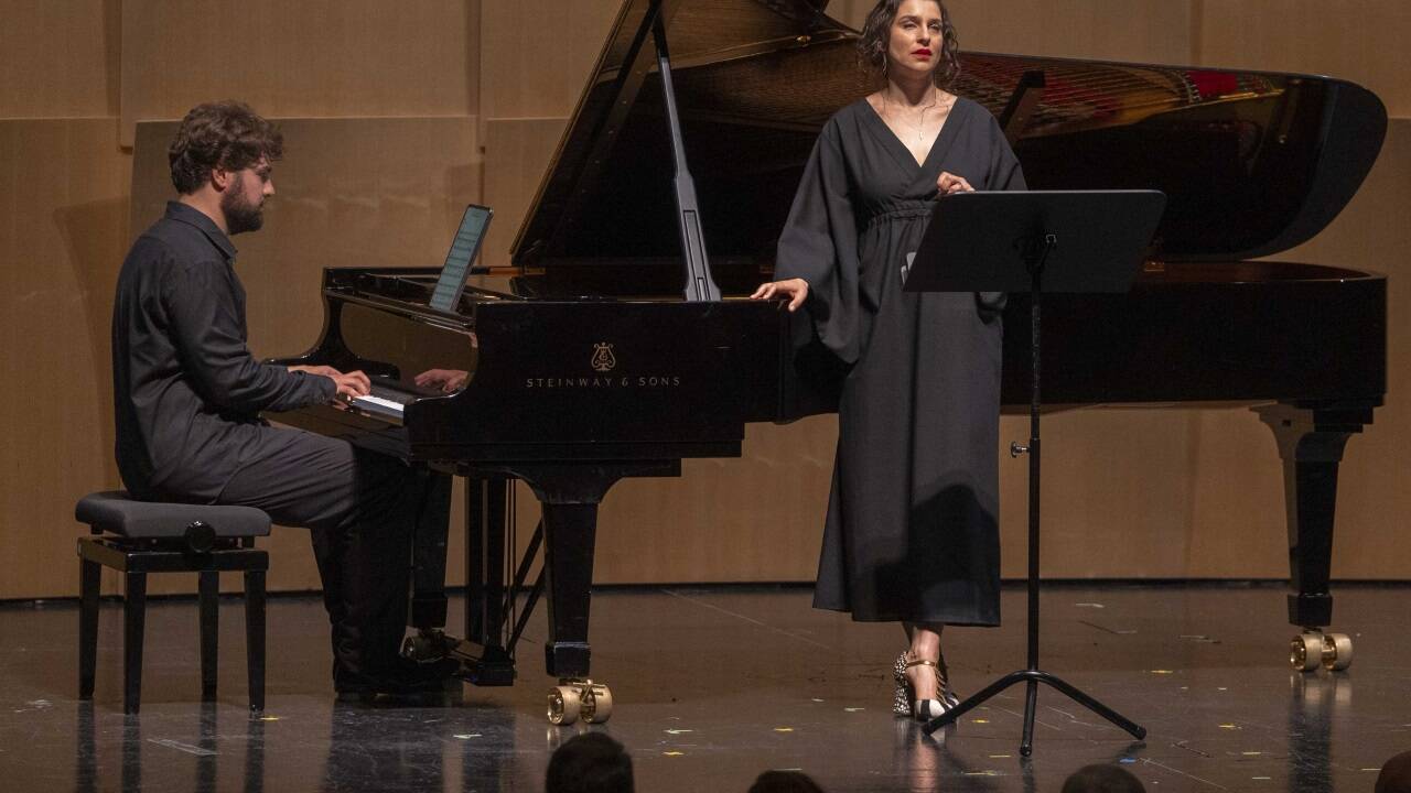 Sopranistin Asmik Grigorian und Pianist Lukas Geniu&ouml;as im Haus für Mozart. 