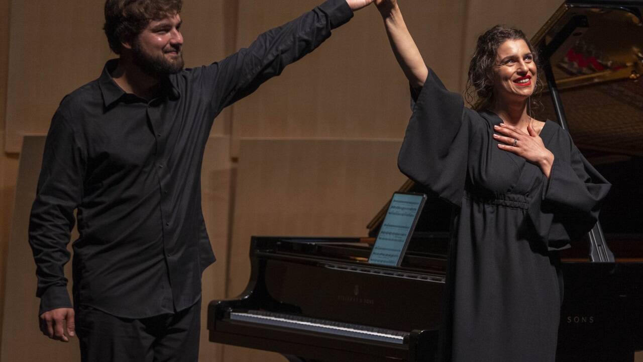 Sopranistin Asmik Grigorian und Pianist Lukas Geniu&ouml;as im Haus für Mozart. 