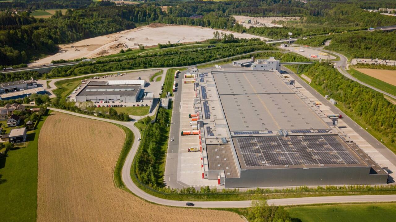  Nachdem in Ohlsdorf ca. 19 Hektar Wald für ein Betriebsbaugebiet, dessen Verwendung nach wie vor unklar ist, gerodet wurden, ist in Oberösterreich eine Raumordnungsdiskussion entbrannt. 