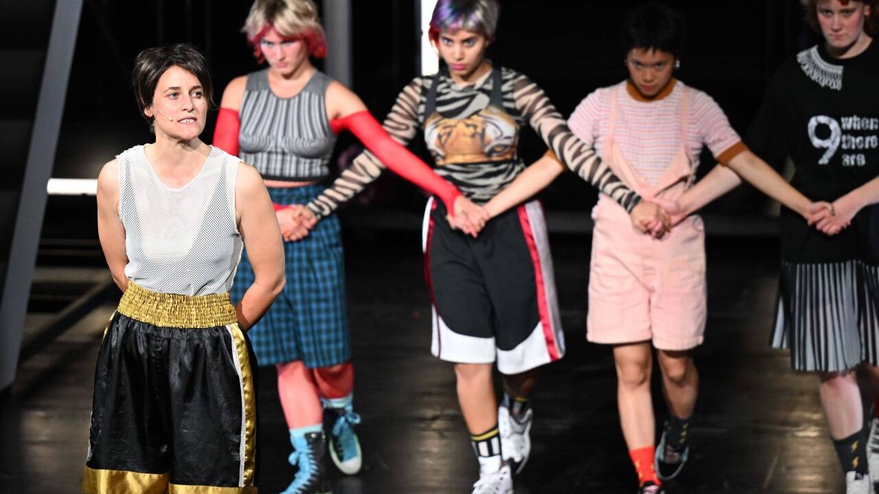 Ensemble von „Die Wut, die bleibt“ bei den Salzburger Festspielen.  