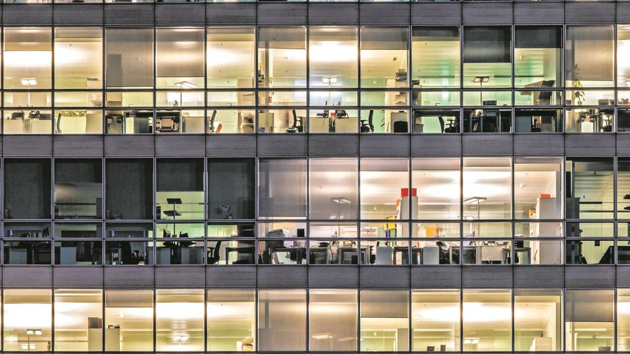 Die Arbeitswelt verändert sich und damit auch die Anforderungen an das Büro und den Arbeitsplatz.  Die Arbeitswelt verändert sich und damit auch die Anforderungen an das Büro und den Arbeitsplatz.
