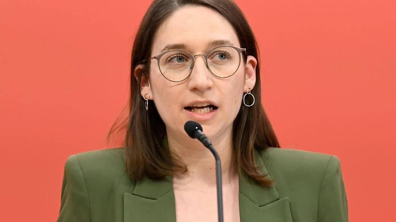 SPÖ will Luxuspensionen nicht voll erhöhen  SPÖ will Luxuspensionen nicht voll erhöhen