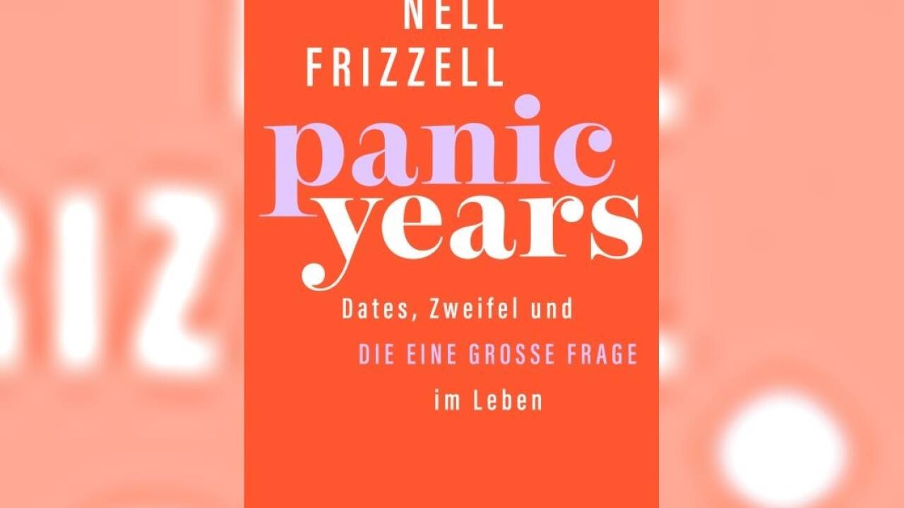 Panik Years ist das erste Buch von Nell Frizzell. 
