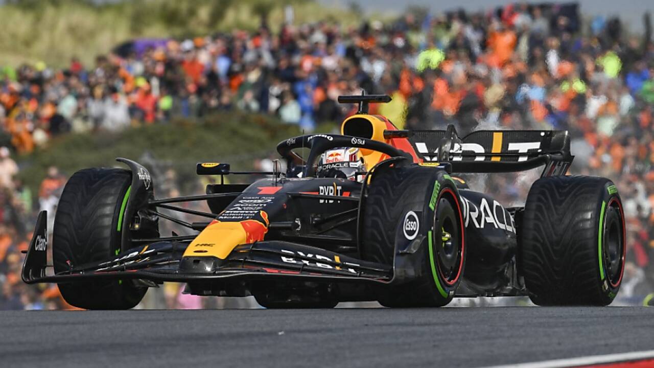 Verstappen fuhr vor seinen Fans unangefochten zur Pole Position 