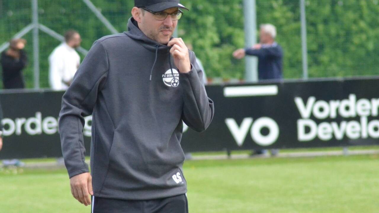 Trainer Branko Stojanovic warf das Handtuch bei den Bergheim-Frauen.  