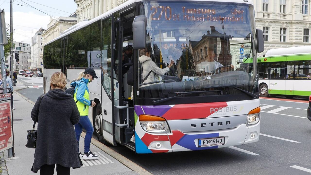 Die Verstärkung der Linie 270 bringe eine Steigerung von rund 355.000 Öffi-Kilometern, heißt es vom Verkehrsverbund.  