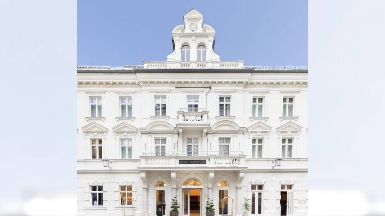 Außenansicht des Grand Hotel Straubinger in Bad Gastein.  