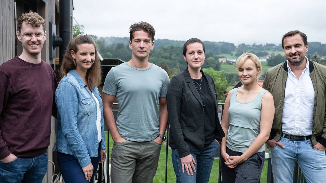 Drehstart zu „Du kriegst mich nicht“: Niklas Wirth (Redakteur ARD Degeto); Livia Graf (Produzentin Graf Film); Stefan Gorski (Rolle: Martin); Esther Rauch (Regisseurin); Luise von Finckh (Rolle: Nathalie Birli); Dominik Frankowski (Produzent Zeitsprung Pictures)  