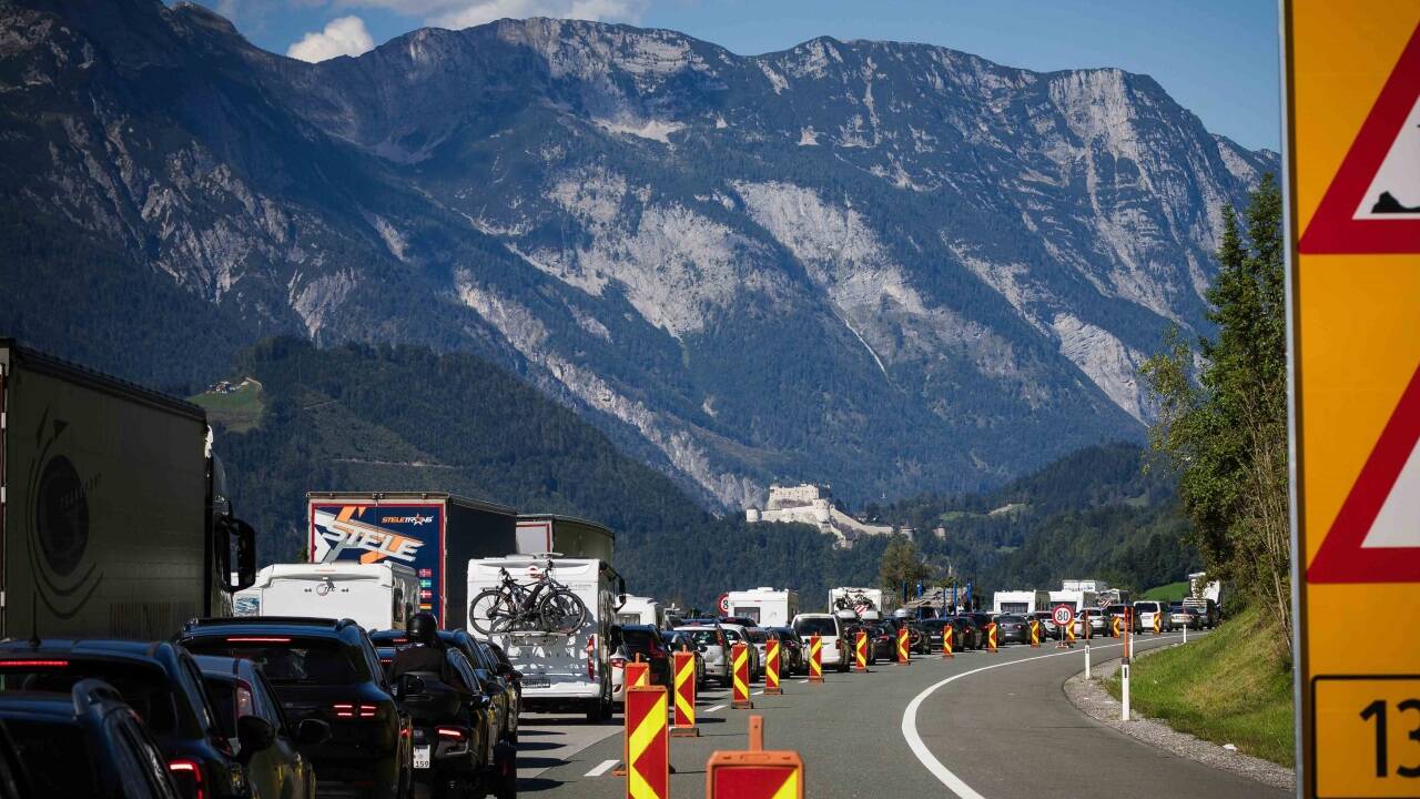 Das wird fast zwei Jahre lang ein gewohntes Bild bleiben: Stau auf der Tauernautobahn. Das wird fast zwei Jahre lang ein gewohntes Bild bleiben: Stau auf der Tauernautobahn.