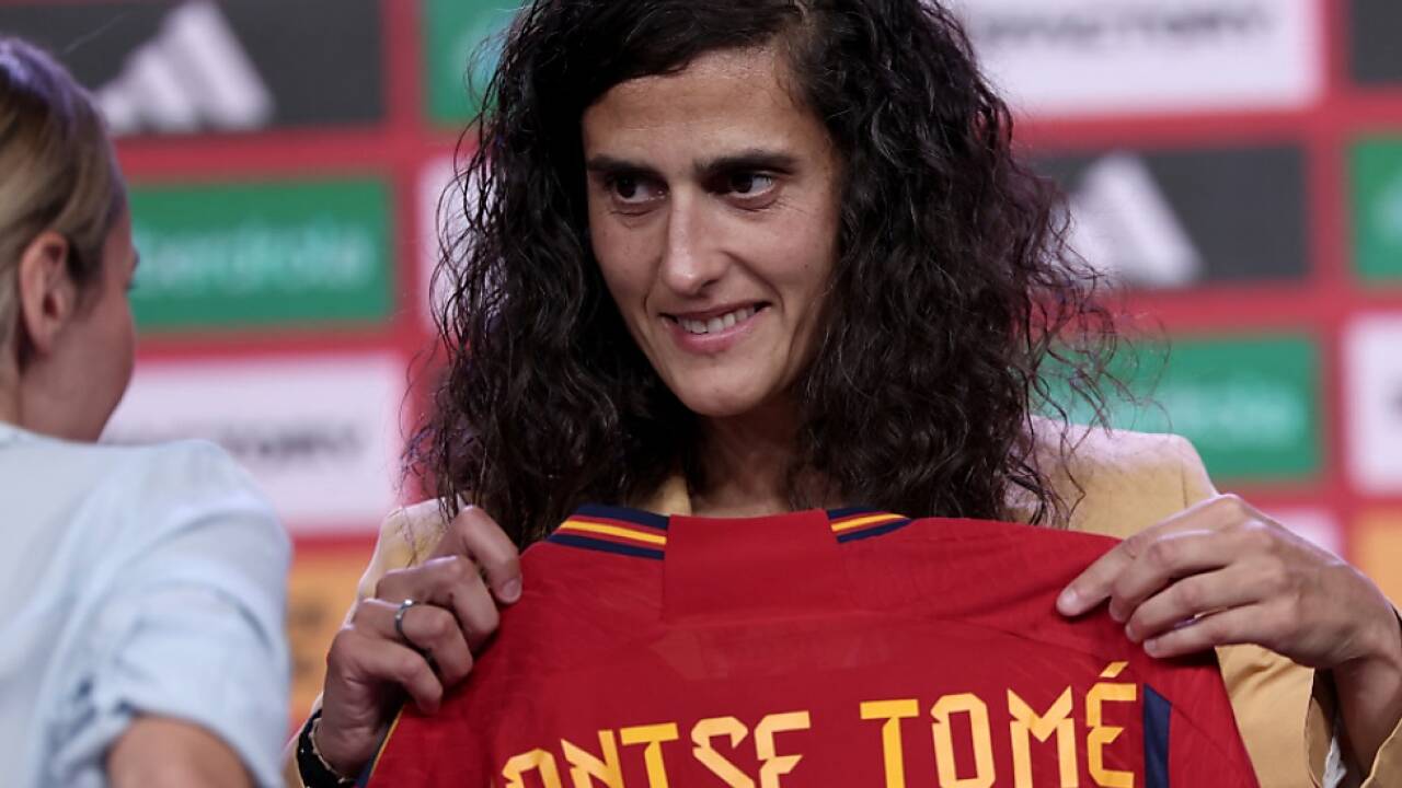 Spaniens Neo-Teamchefin Montse Tomé hat ihren ersten Kader nominiert  Spaniens Neo-Teamchefin Montse Tomé hat ihren ersten Kader nominiert