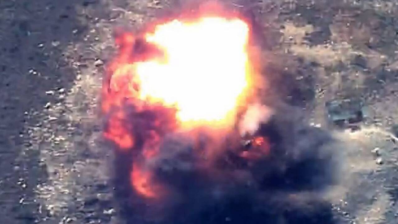 Nach aserbeidschanischen Angaben sollen feindliche Positionen der Armenier an der Front und im Hinterland angegriffen werden. 