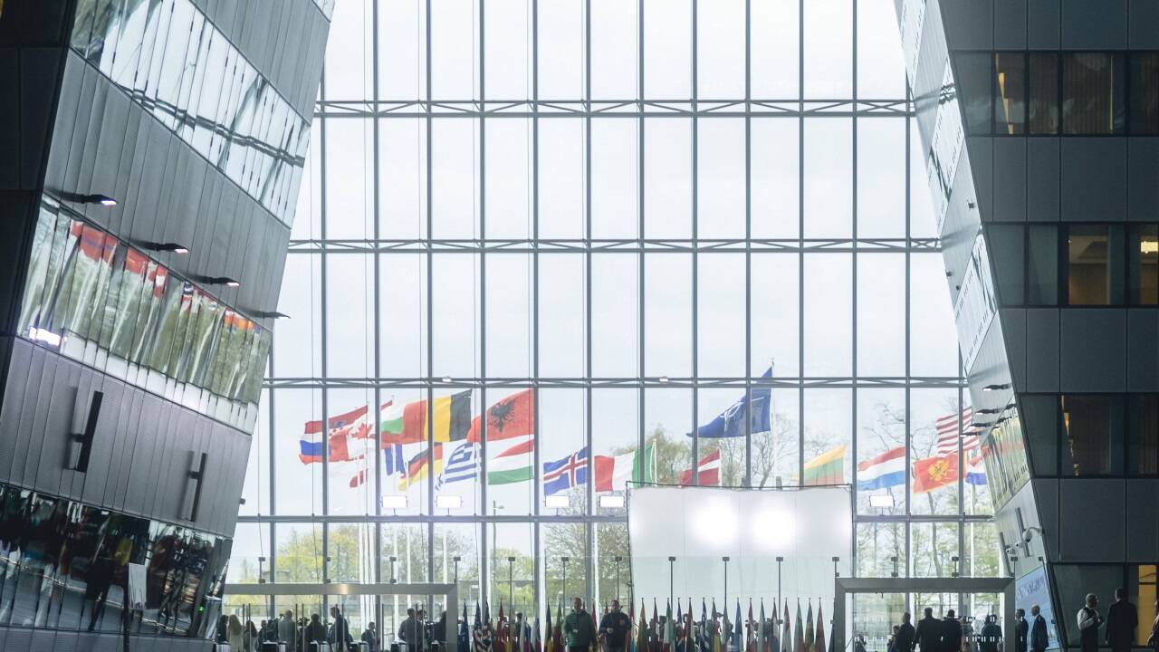 Das Nato-Hauptquartier in Brüssel: Zwei österreichischen Militärangehörigen wird seit August der Zutritt verweigert. Sie halten im Homeoffice die Stellung. Das Nato-Hauptquartier in Brüssel: Zwei österreichischen Militärangehörigen wird seit August der Zutritt verweigert. Sie halten im Homeoffice die Stellung.