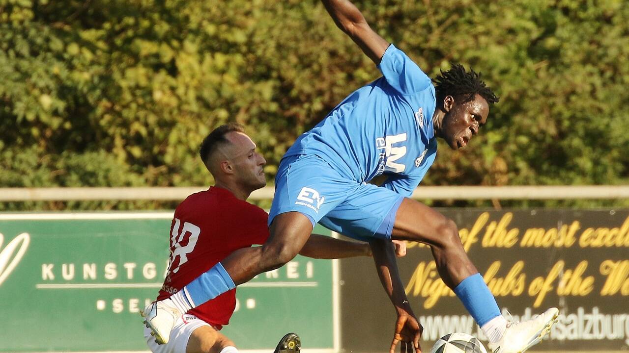 Grödigs Ousainou Surr erzielte den Goldtreffer in Bürmoos.  Grödigs Ousainou Surr erzielte den Goldtreffer in Bürmoos.