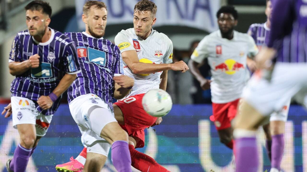 Die Austrianer stemmten sich mit all ihren Möglichkeiten dagegen. Die Austrianer stemmten sich mit all ihren Möglichkeiten dagegen.