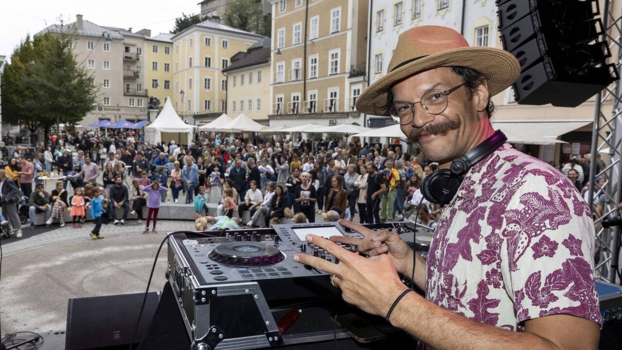 Hunderte lauschten auch den DJ-Klängen von Dominik „Dude“ Tamegger.   Hunderte lauschten auch den DJ-Klängen von Dominik „Dude“ Tamegger.