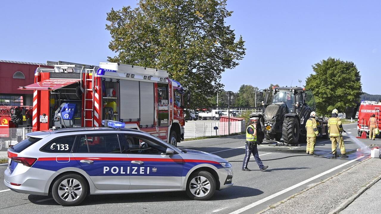 Die Unfallstelle auf der B147 in Straßwalchen. 
